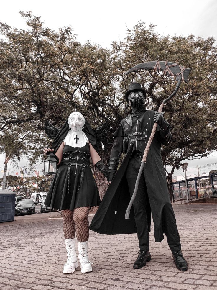 Peste negra Plague Victim Costume, Plague Halloween Costume, Plauge Doctor Halloween Costumes, Plage Doctor Cosplay, Plague Doctor Makeup Women, Halloween Costumes Plague Doctor, Women Plague Doctor Costume, Ren Faire Plague Doctor, Hot Plauge Doctor