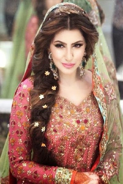 Bridal Hairstyles For Long Hair, Wedding Hairstyles Pakistani, Hairstyles Pakistani, Hairstyles For Indian Wedding, Hairstyles For Gowns, Indian Wedding Gowns, Bridal Hair Veil, Side Braid Hairstyles, Wedding Braids