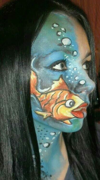 Fantasy makeup goldfish Fish Makeup, Scary Clown Makeup, Halloween Mold, Theatre Makeup, Face Paint Ideas, Painting Ocean, Face Paintings, Face Painting Ideas, Scary Clowns