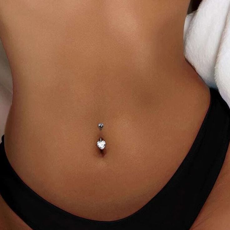 Navel Piercing Jewelry Heart, Belly Button Piercing Aesthetic Outfits, Cute Belly Peircings, 90s Belly Button Piercing, Navel Piercing Heart, Heart Belly Ring, Cute Navel Piercing, Belly Peircings Women, Belly Peicerings