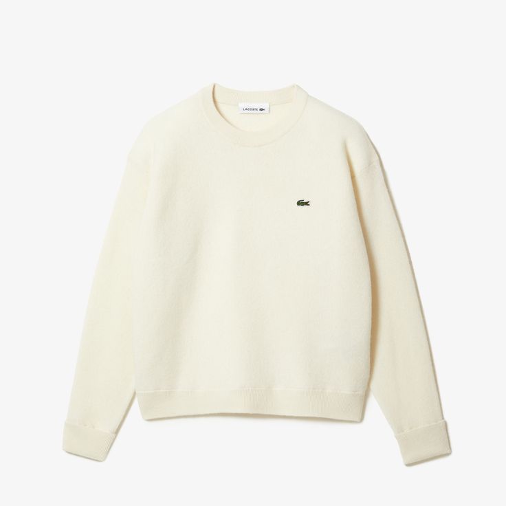 An iconic fit for an iconic sweater. A sporty, yet elegant look. Your new Lacoste essential. Moss Stitch Sweater, Lacoste Outfit, Lacoste Sweatshirt, 90s Runway Fashion, Stitch Sweater, Wool Sweaters Womens, Lacoste Women, Moss Stitch, Cute Sweaters