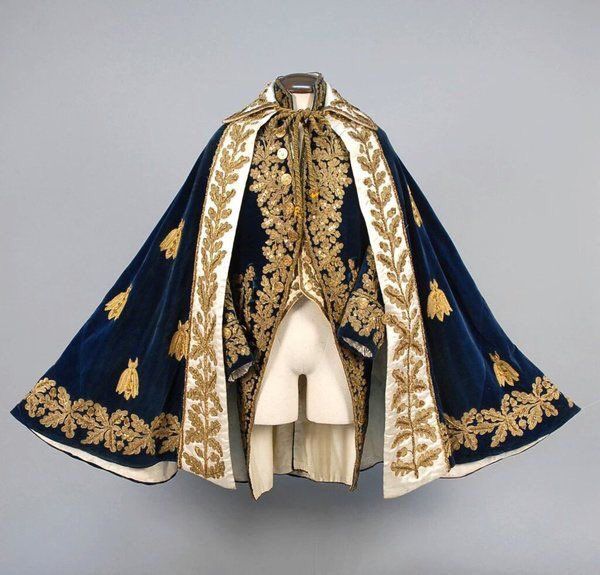 가을 패션, Fantasy Clothing, Fantasy Fashion, Historical Clothing, Character Outfits, Blue And Gold, Mode Inspiration, Historical Fashion, Costume Design