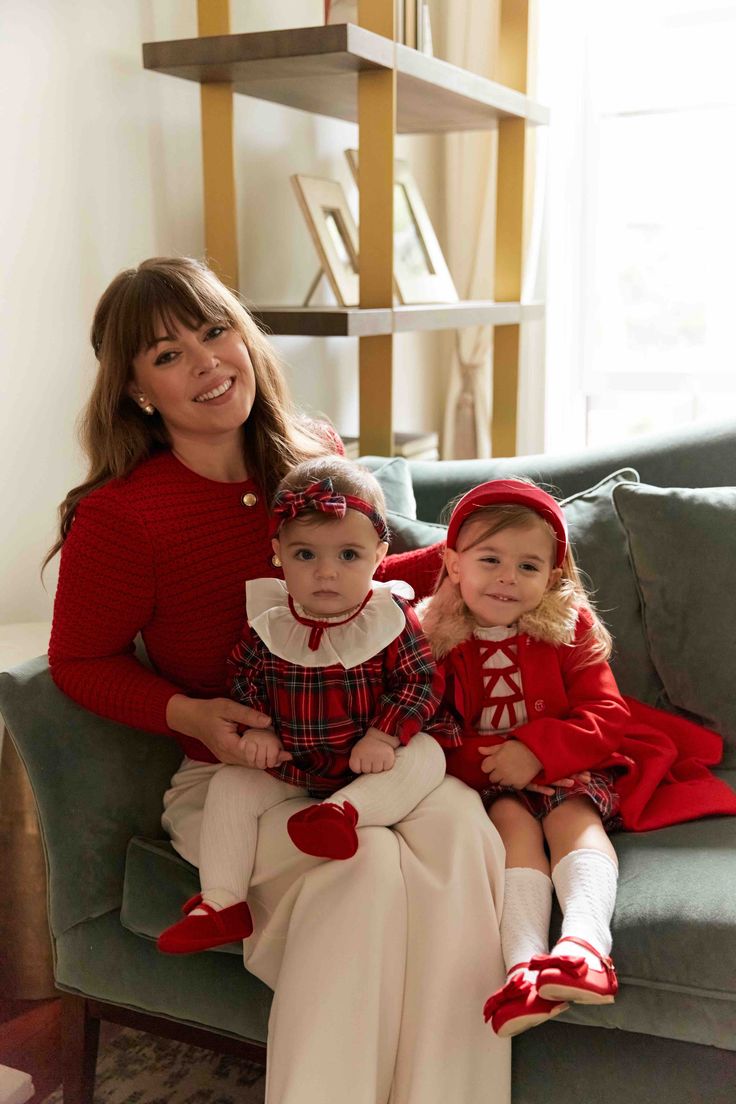 Family Christmas Clothes, Red Family Outfits For Pictures, Christmas Clothing Ideas For Pictures, Christmas Photoshoot Clothing Ideas, Coordinating Family Outfits Christmas, Casual Christmas Picture Outfits, Christmas Eve Family Outfits, Janie And Jack Christmas, European Christmas Outfit