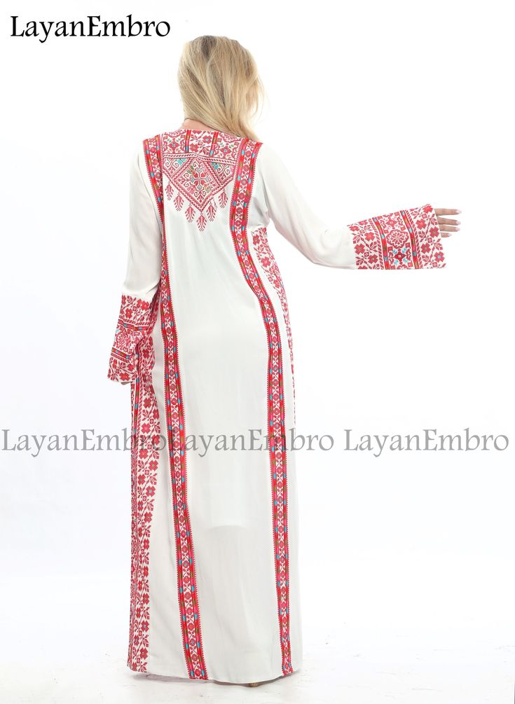 Embroidered Dress Thawb Abaya Kaftan. مطرزات شرقية عربية ثوب فلسطيني أثواب فلسطينية ثوب عربي تطريز فلسطيني - Etsy Saudi Arabia Embroidered Dress, Saudi Arabia, Beauty Book, Art Collection, Jordan, Dress Outfits, Bathing Beauties, Etsy Uk, Purses And Bags