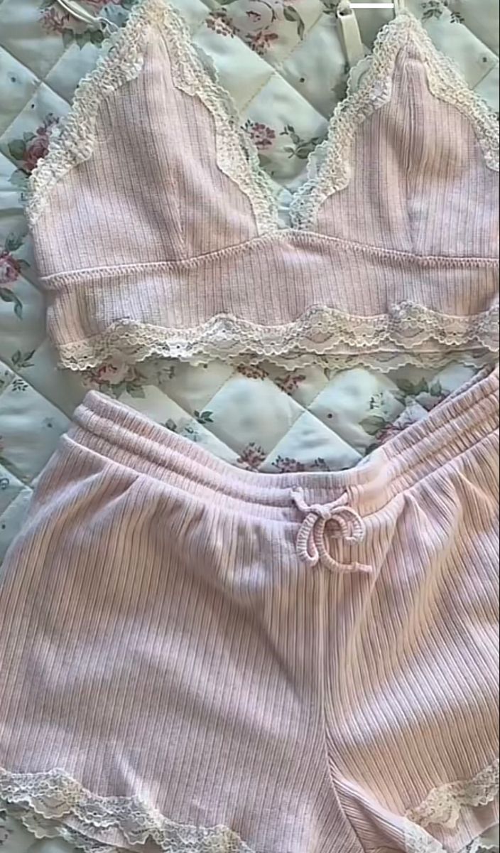 Cute Pijamas Coquette, Cute Sleep Outfits, 70s Pyjamas, Langerai Outfits Aesthetic, C Cup Example, Modern Nightgown, Lacy Pajamas, Diy Pajama Set, Coquette Pyjamas