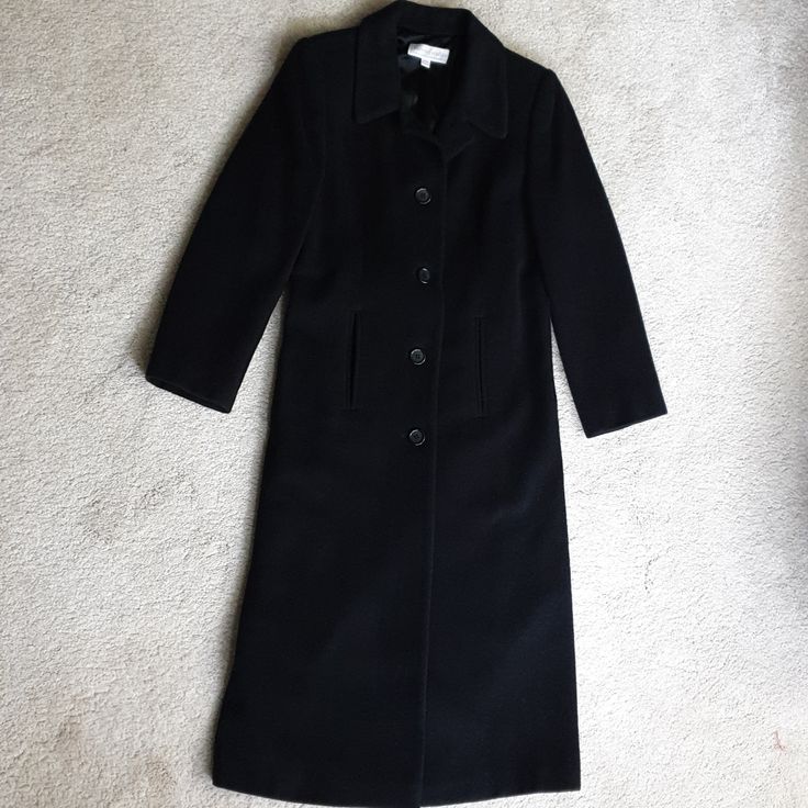 Sutton Studio Cashmere Coat Exclusively For Bloomingdale's. Black, Size 4p, 100% Cashmere, Button Down, 2 Front/Side Pockets, Strip On Back, Open Back Slip, Interior Satin Lining. Made In The U.S.A. Measurements: Chest (Pit-To-Pit) 37", Length 46". Beautiful, Long Elegant And Warm Coat. In Excellent Condition, Hardly Worn. Warm Coat, Cashmere Coat, Cashmere, Jackets & Coats, Jackets For Women, Women Shopping, Black, Color