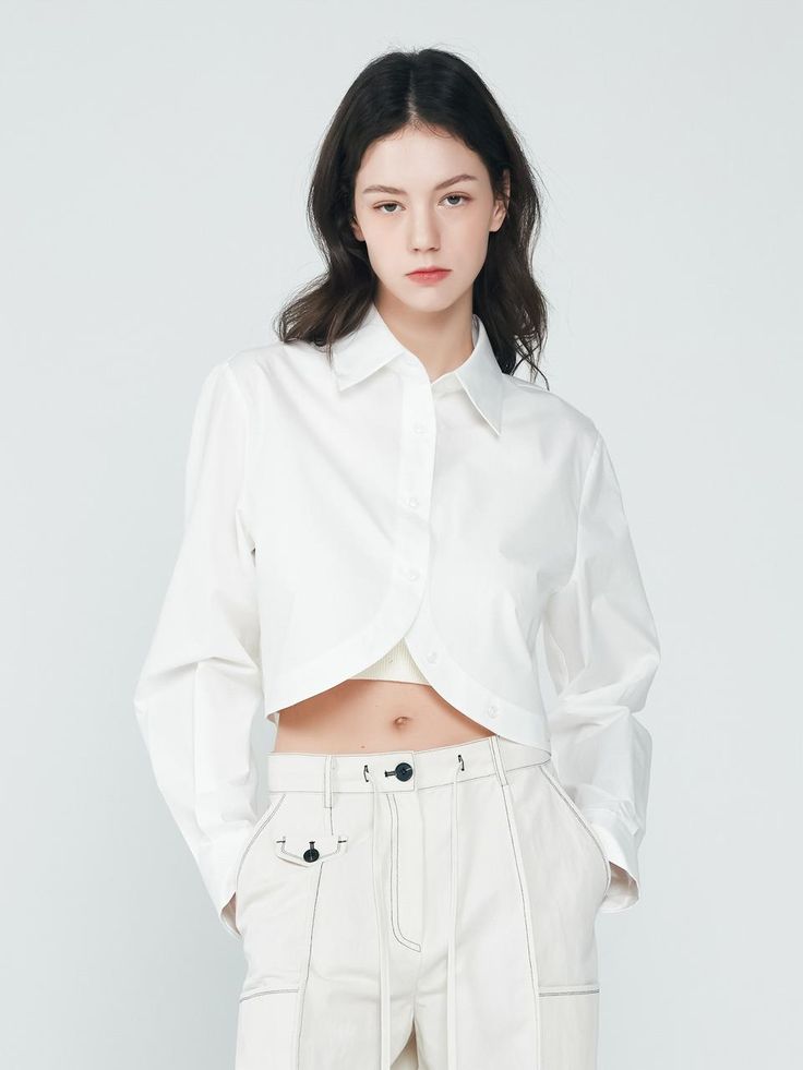 Composition : COTTON 44%NYLON 25%POLYESTER 27%SPAN 4%Country of Origin : Republic of Korea Cropped Shirt, W Concept, Crop Shirt, Shirt White, Designer Fashion, Top Shirt, Composition, Top Outfits, Clothes For Women