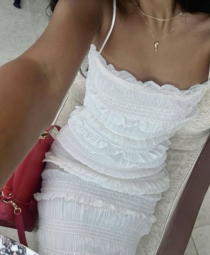 Classical Wardrobe, White Dress Aesthetic, Summer Midi Dress, 2024 Aesthetic, Summer Trip, Dress Aesthetic, Ideas Outfit, Aesthetic Outfit, New Energy