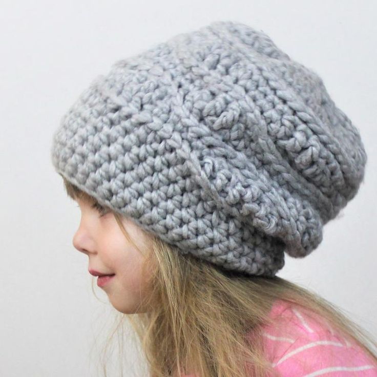 https://www.etsy.com/listing/494386512/crochet-pattern-patron-de-crochet?ref=shop_home_active_74 Crochet Beret Pattern, Girls Crochet Hats, Bonnet Au Crochet, Beret Pattern, Crochet Neck Warmer, Crochet Idea, Crochet Beret, Womens Crochet Patterns, English And French