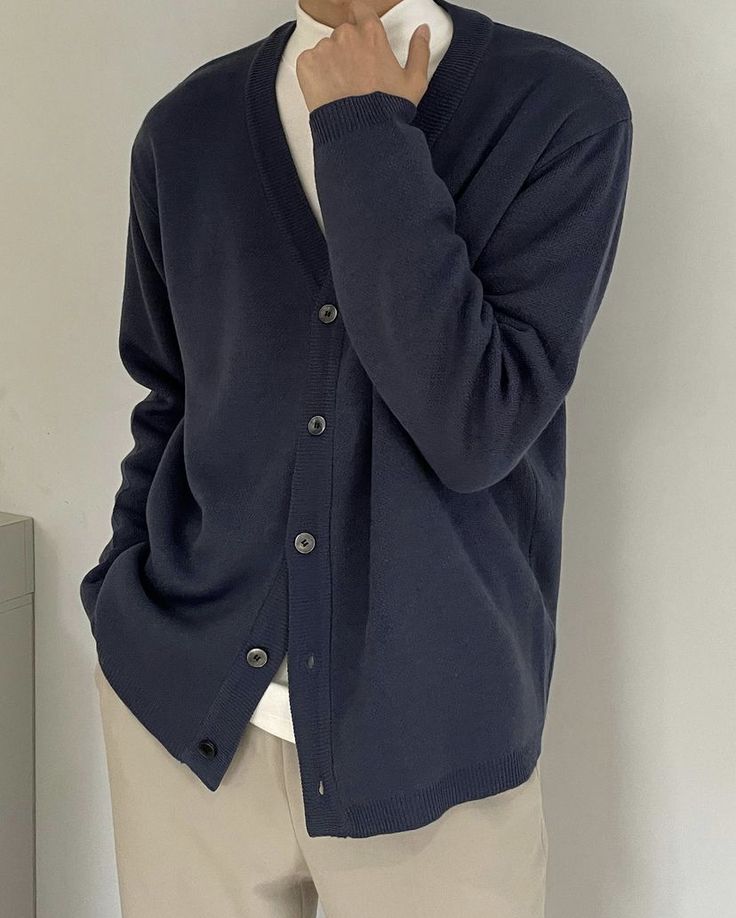 Blue Cardigan Outfit Men, Cardigan Outfit Men, Blue Cardigan Outfit, Blue Outfit Men, Manly Fashion, Old Money Outfit, Money Outfit, Outfit For Men, Cardigan Outfit