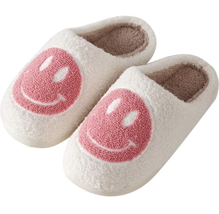 Cozy slippers #cozy #cozyhome #slippers #aesthetic #fashionable #trendy #smile Preppy Slippers, Smile Slippers, Smiley Slippers, Smiley Face Slippers, Fuzzy Slides, Mode Rose, White Slippers, Bday Wishlist, Mens Hair Care