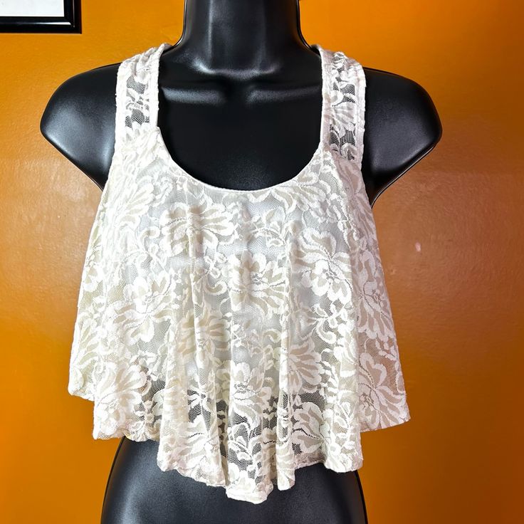 Lace Floral Embroidery Top Sleeveless Crop Top Flowly Back Is See Through Cream Color #Lacecroptop #Summercroptops #Unworncroptops #Perfectconditio. #Vintagecroptop Lace Crop Top Tank Top, Cropped Lace Tank Top, Sleeveless Floral Embroidery Crop Top For Summer, Cropped Lace Top For Spring, Lace Cropped Top For Spring, Summer Sleeveless Blouse Crop Top For Beach, Summer Sleeveless Crop Top For Beach, Sleeveless Crop Top With Floral Embroidery For Beach, Bohemian Sleeveless Crop Top With Floral Embroidery