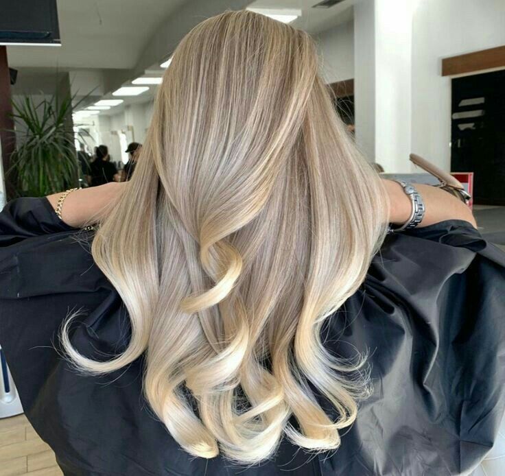 Sand Blonde Hair, Sand Blonde, Hair Stail, Perfect Blonde Hair, Hair Blond, Long Hair Color, Blonde Hair Inspiration, Blonde Hair Looks, Blonde Hair With Highlights