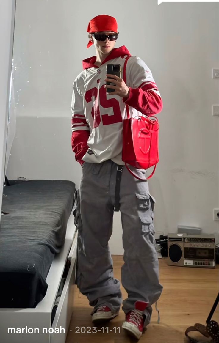 Marlon noah ttk Y2k Man Style Outfits, Marlon Noah Outfits, Male Fashion Aesthetic, Y2k Aesthetic Men, Y2k Fashion Male, Fancy Streetwear, Men Y2k Fashion, Marlon Noah, Male Y2k