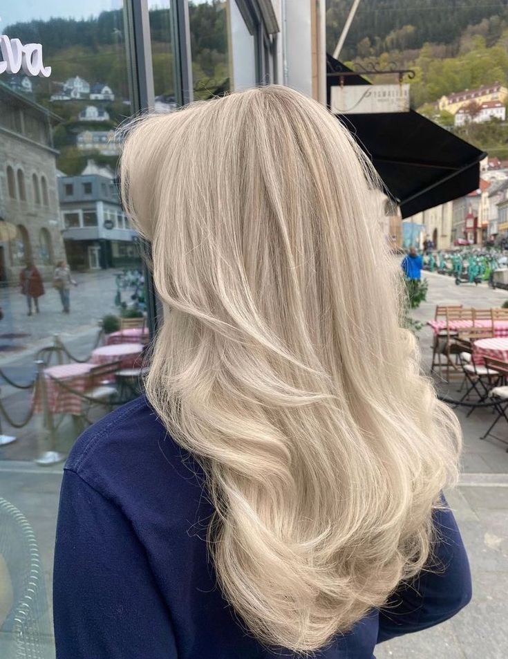 Really Blonde Hair, Level 10 Hair, Level 10 Blonde, Super Blonde Hair, Blonde Colors, Blonde Hair Goals, Perfect Blonde Hair, Bright Blonde Hair, Hair Layers