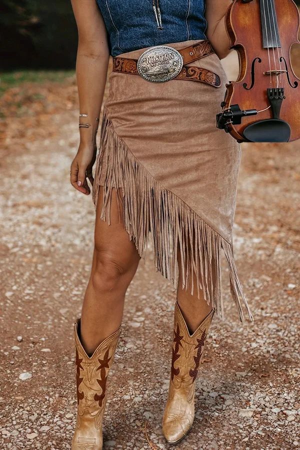 Vintage Fringe Hem Suede Skirt Fitted Suede Skirt For Fall, Fall Fitted Suede Skirt, Fall Pencil Skirt With Fringe, Casual Fringe Skirt For Fall, Slim Fit Skirts, Girls Trips, Western Skirts, Cowgirl Dresses, Closet Wishlist