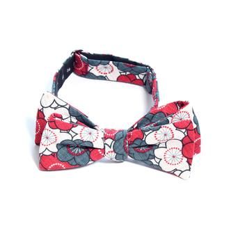 This handmade batwing bow tie by Olaf Olsson is made of Japanese cotton that has a bright floral pattern plum flowers from Japan. The Steel Ume bow tie is great neckwear.  #olafolsson #batwing #bowtie Plum Flowers, Linen Fabrics, Japanese Cotton, Japanese Fabric, Bow Ties, Olaf, Bat Wings, In America, Linen Fabric