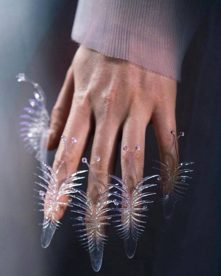 Iris Van Herpen, Japanese Nails, Futuristic Fashion, Couture Week, Funky Nails, Mode Inspiration, Nail Artist, Makeup Inspo, Beautiful Nails