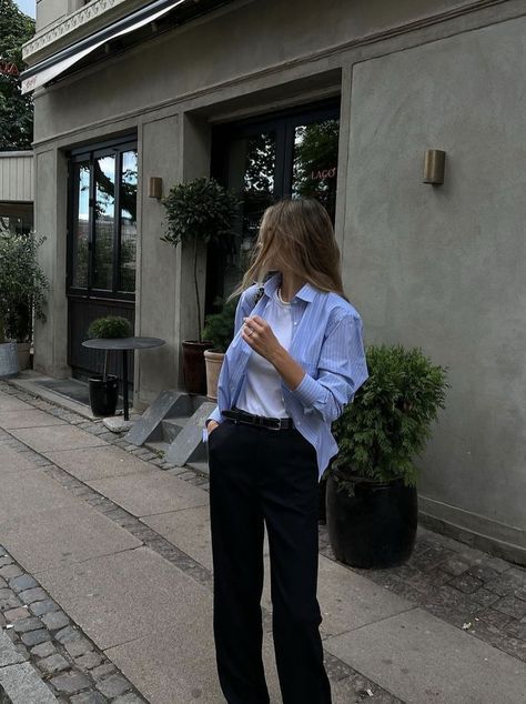 Black Pants Outfit, Business Casual Summer, Smart Casual Outfit, Blue Outfit, 가을 패션, Casual Trousers, Outfit Casual, Spring Summer Outfits, Styl Vintage