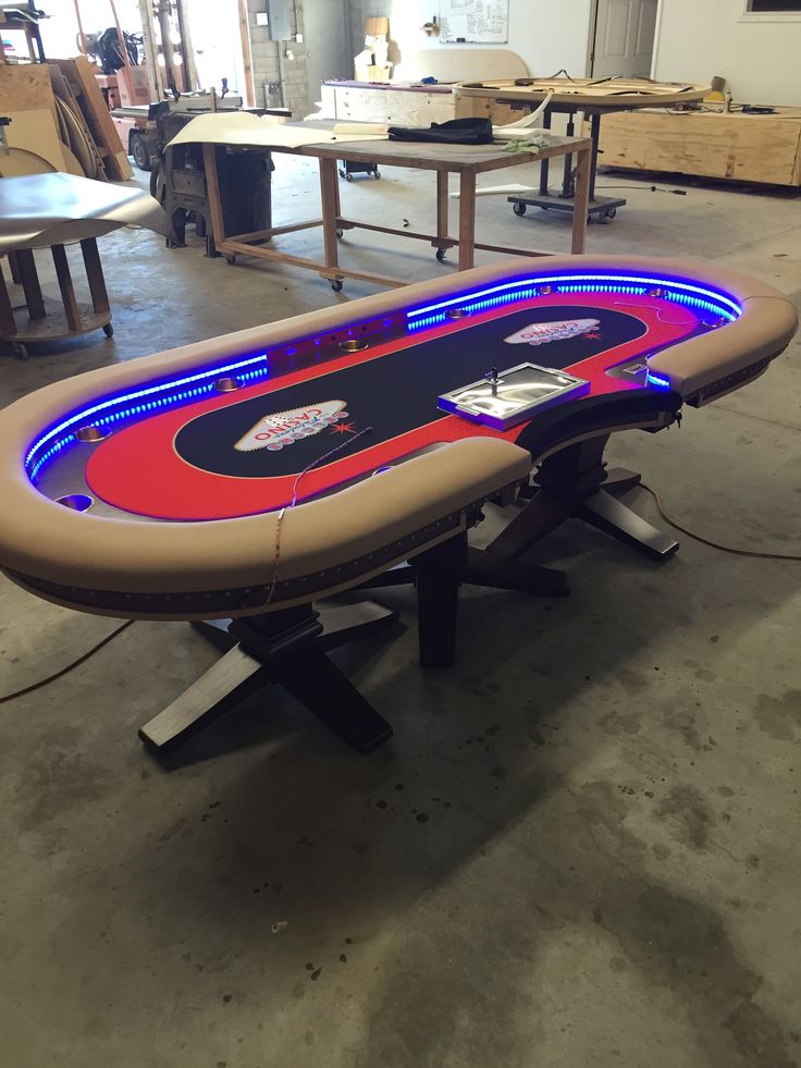 a table that has some lights on it