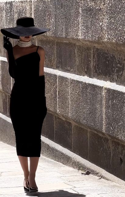 Vintage Outfits Classy Retro, Dress Old Money, Vintage Outfits Classy, Money Dress, Money Clothes, Outfit Elegantes, Chique Outfit, Black Dresses Classy, Elegant Outfit Classy