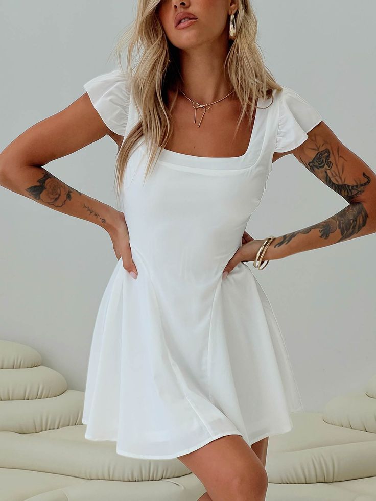 Sorority Initiation Dress White, White Mini Dress Sleeves, White Spring Dress Short, White School Dance Dresses, Chiffon Homecoming Dress, Cute Dresses With Sleeves, Grad Dresses White, White Dresses Short, Cute White Dresses