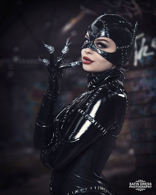 Catwoman Costume, Catwoman Selina Kyle, Catwoman Cosplay, Cat Women, Batman Returns, Batman And Catwoman, Costume National, Cat Woman Costume, Selling Prints