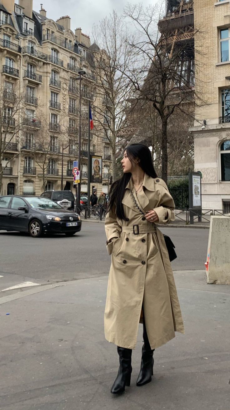 Cozy Rainy Day Outfit, Rainy Day Outfits, Trench Outfit, Ootd Autumn, Cozy Rainy Day, Outfit Korean Style, Trench Coat Outfit, Dark Days, Outfit Korean