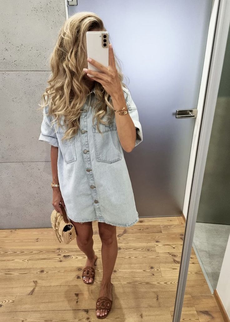 Mom Waterpark Outfit, Young Mom Outfits Summer, Mens Street Style Spring, Spring Outfits Men, Nashville Outfits, Stylish Summer Outfits, All Jeans, Sporty Outfits, Mom Style