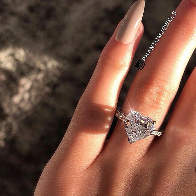 Heart #BNBling @phantomjewels Heart Shaped Wedding Rings, Heart Rings, Engagement Ring Shapes, Heart Shaped Rings, Delicate Rings, Classic Ring, Cute Jewelry, Promise Rings, Bling Bling