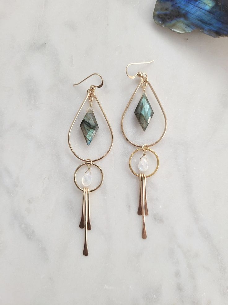 Labradorite and Moonstone Fringe Earrings - Faire Layered Earrings Aesthetic, Large Beaded Earrings, Beaded Jewelry Designs Ideas, Natural Stone Earrings Handmade, Diy Hoop Earrings, Hammered Wire Jewelry, October Jewelry, Rock Earrings, Wire Earrings Handmade