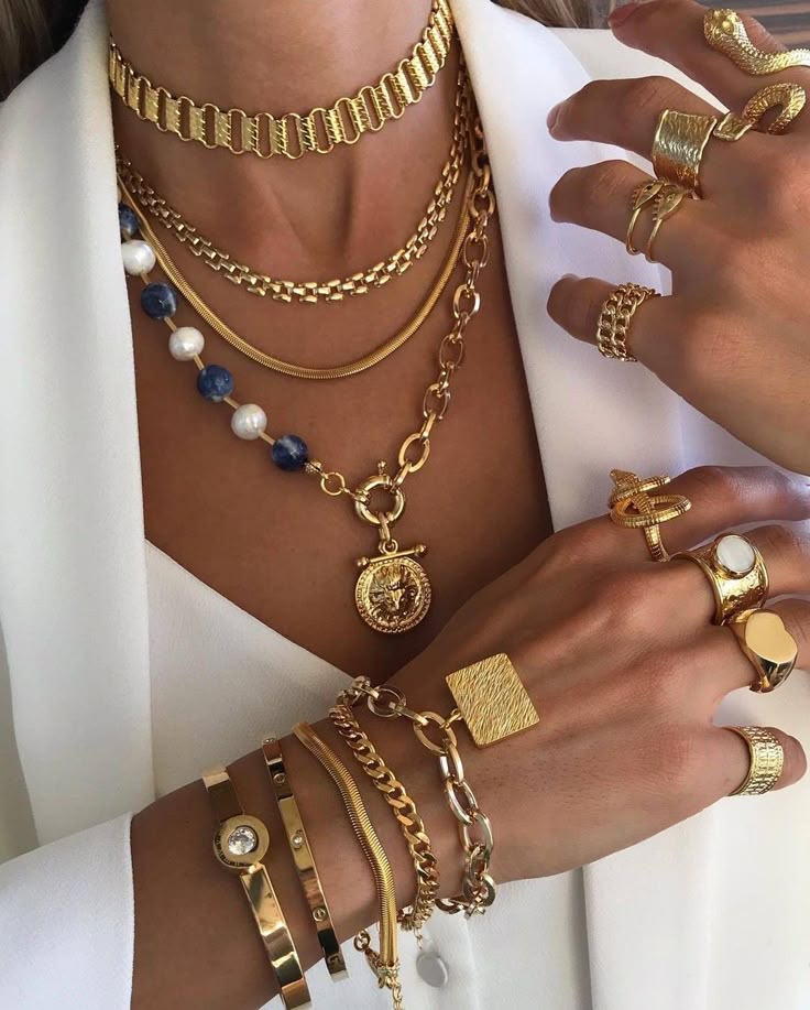 Gold Chunk Jewelry, Chunky Maximalist Jewelry, Maximilist Jewelery, Lots Of Gold Jewelry Aesthetic, Big Jewelry Aesthetic, Maximalist Bracelet Stack, Maximal Jewelry, Maximalistic Jewelry, Maxamilist Jewelry