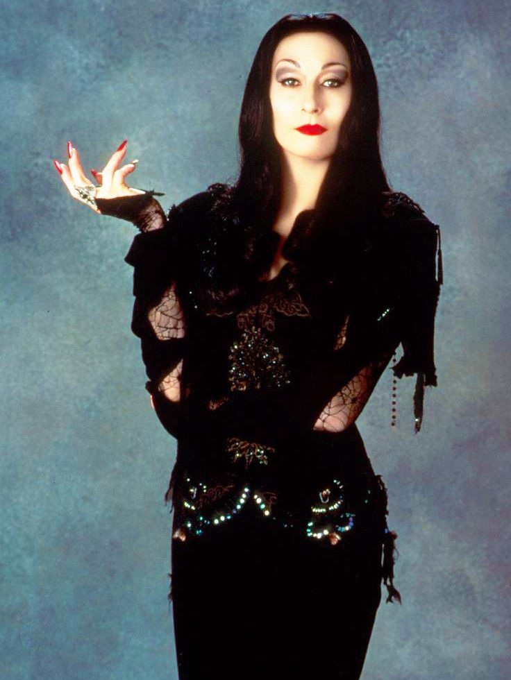 How to Create Morticia Addams's Iconic Look for Halloween via @ByrdieBeauty Addams Family Quotes, Goth Humor, Morticia And Gomez Addams, I Love Sarcasm, Addams Family Movie, Goth Memes, Addams Family Values, Gomez And Morticia, Love Sarcasm