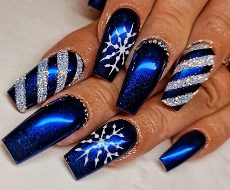 Royal Blue Fall Nails, Blue New Years Nail Designs, Blue Christmas Nails Designs, New Year Blue Nails, Christmas Chrome Nails Designs, Winter Blue Chrome Nails, Snowman Nail Design, Christmas Colored Nails, Chrome Winter Nails Designs