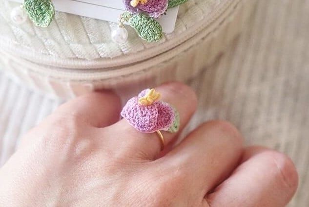 Handmade micro crochet sweet pea flower ring 14K gold plated ring with miniature crochet.  These ring are made with DMC cordonnet. They are lightweight and perfect for all-day wear. Ring are gold-plated brass from Korea. If you have any questions, please reach out to us via messages before purchasing. *All items are handmade and may contain minor imperfections & and a little color difference and variation between the picture and the actual item. But it doesn't make a big difference overall. Sinc Cute Flower Ring Gift, Cute Flower Ring As Gift, Delicate Pink Flower Ring As Gift, Delicate Pink Flower Ring For Gift, Delicate Pink Flower Ring Gift, Pink Crochet Jewelry Gift, Cute Handmade Flower Ring For Gift, Handmade Charming Jewelry As Gift, Handmade Charming Jewelry Gift