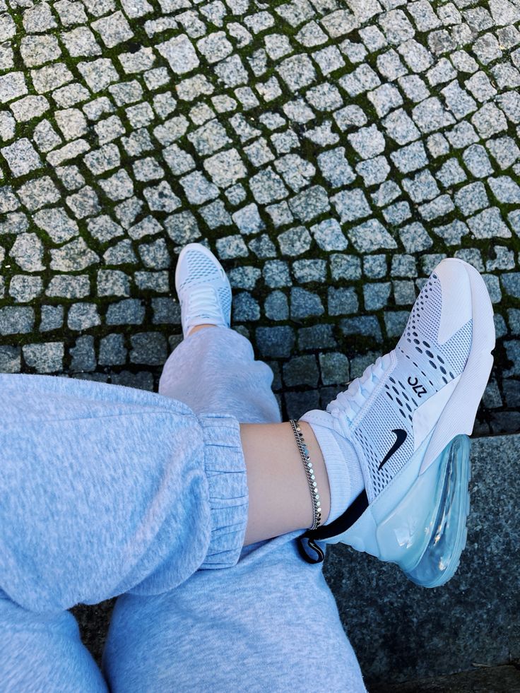 Nike air max 270 shoes Air Max 270 Aesthetic, Air Max Outfit Women Jeans, Outfits With Nike Air Max 270, Nike 270 Outfit, Airmax 270s Outfit, 270s Outfit, Air Max Outfit Women, Nike Air Max 270 Outfit Ideas, Air Max 270 Outfit Women