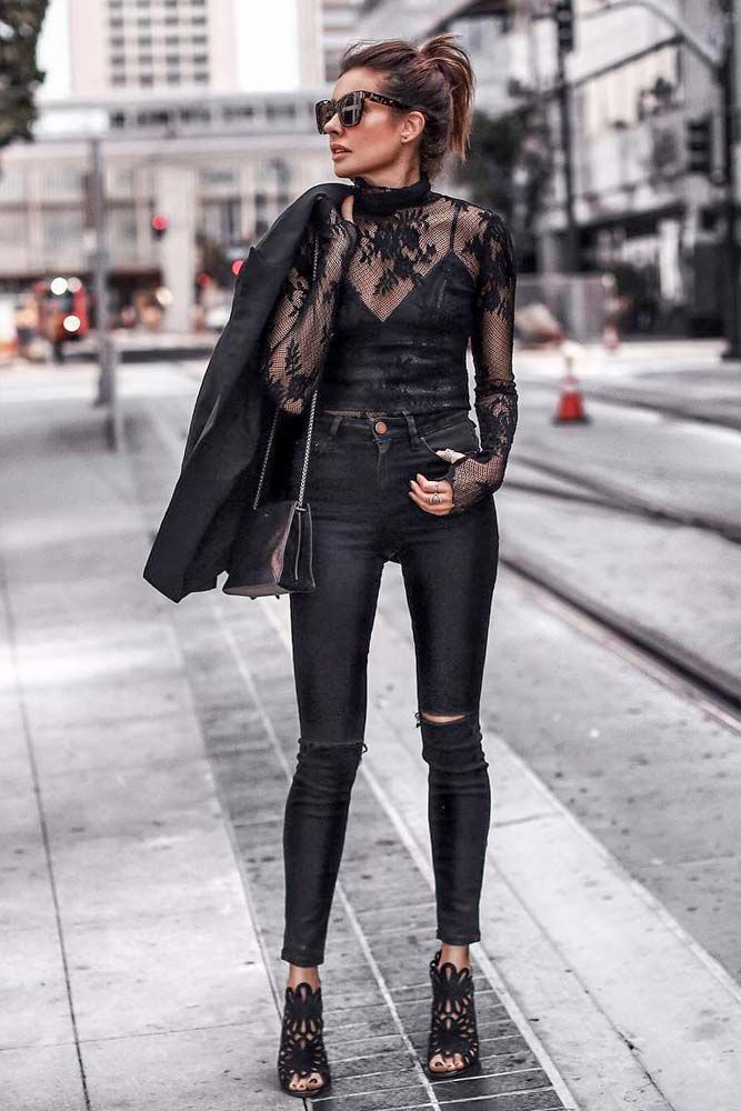 Ripped Jeans With Black Transparent Blouse And Top Underneath #rippedjeans #highwaistedjeans Vinyl Pants, Woman In Black, Black Jeans Outfit, Adidas Neo, Outfit Jeans, Looks Black, All Black Outfit, Black Women Fashion, Work Outfits Women