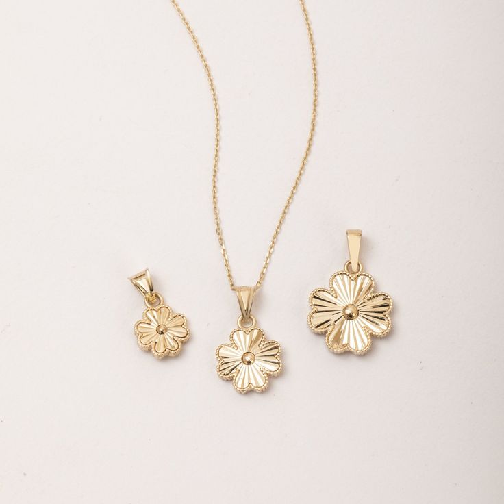 4 Leaves Clover Pendant Necklaces in 14K Solid Yellow Gold, Dainty Fluted Clover Pendant Clover Jewelry, Ballerina Clover Necklace Birthday Gift, ► Adding a customized tiny bar at clasp may be a good idea: https://etsy.me/3cn9OQ5 Material: Real Solid Gold - Not gold plated - Not gold filled  Gold Karat: 14K (585) Gold Color: Yellow Available star size: 8.5 mm, 10.5 mm, 13.5 mm   M o r e  *  F r o m  *  U s   Goldstore Jewelry - https://etsy.me/3gHtcrZ * Editor's Pick - https://etsy.me/3CCLlmm * Cremation Urn Jewelry - https://etsy.me/3MM0Lcq * Diamond Necklace - https://etsy.me/3CCj8vM * Emerald Necklace - https://etsy.me/3t55NZM * Pearl Necklace - https://etsy.me/3t1YeDf * Star Necklace - https://etsy.me/35WVIp0 * Moon Necklace - https://etsy.me/3q1IluF * Cross Necklaces - https://etsy.me Mother's Day Flower Shaped Gold Plated Jewelry, 4 Leaves Clover, Mens Cross Bracelet, Clover Jewelry, Cross Necklaces, Clover Pendant, Urn Jewelry, 4 Leaves, Bird Pendant