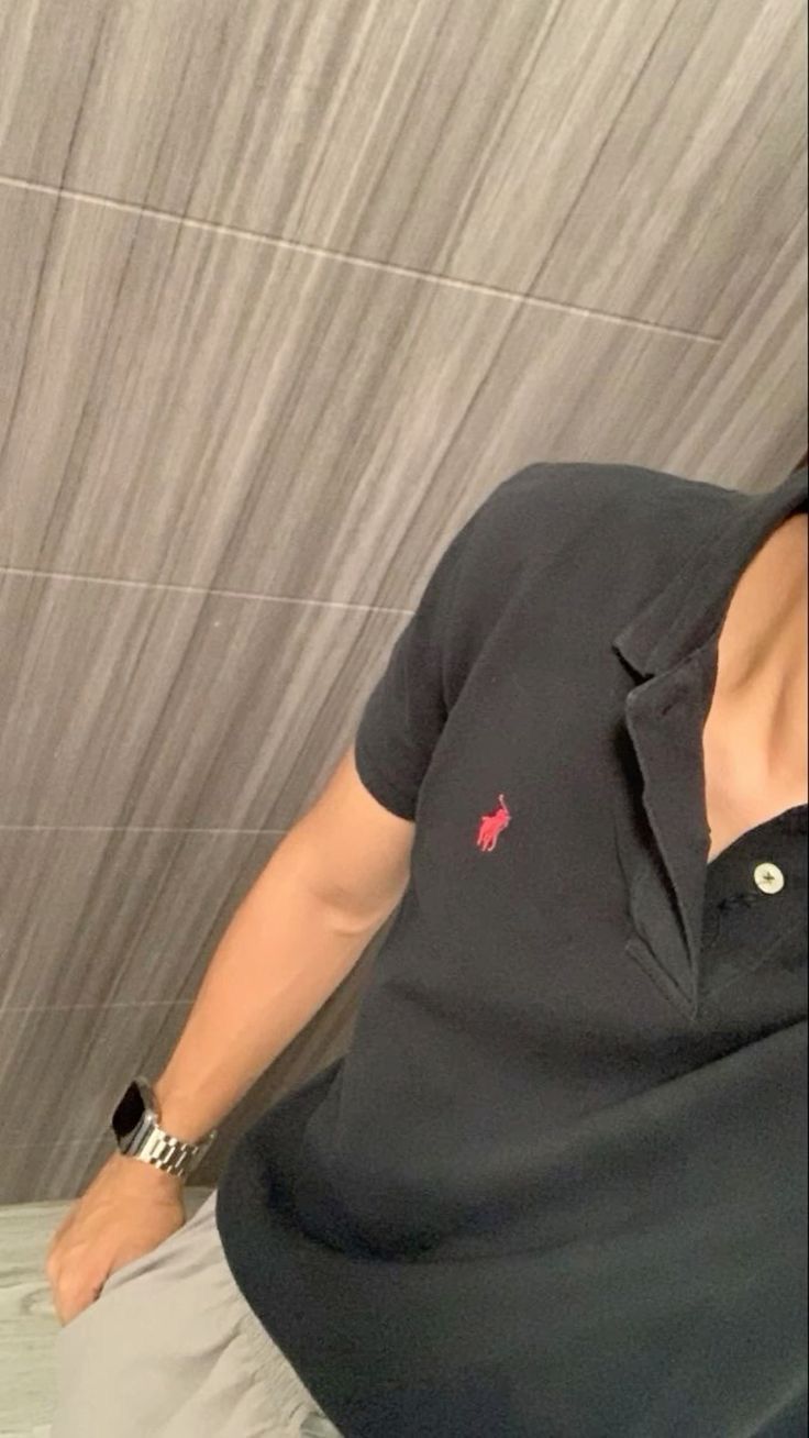 Men Ig Story Ideas, Polo Shirt Men Outfit, Polo Shirt Aesthetic, Curly Heads Boys Hispanic, Polo For Men, Polo Shirt Outfits, Classy Outfits Men, Men's Ethnic Wear, Short Pattern