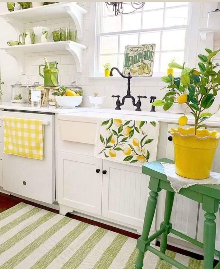 Yellow Kitchen Accessories, Yellow Kitchen Walls, Spring Kitchen Decor, Green Kitchen Decor, Lemon Kitchen Decor, Yellow Kitchen Decor, Fall Kitchen Decor, Yellow Kitchen, Lemon Tree