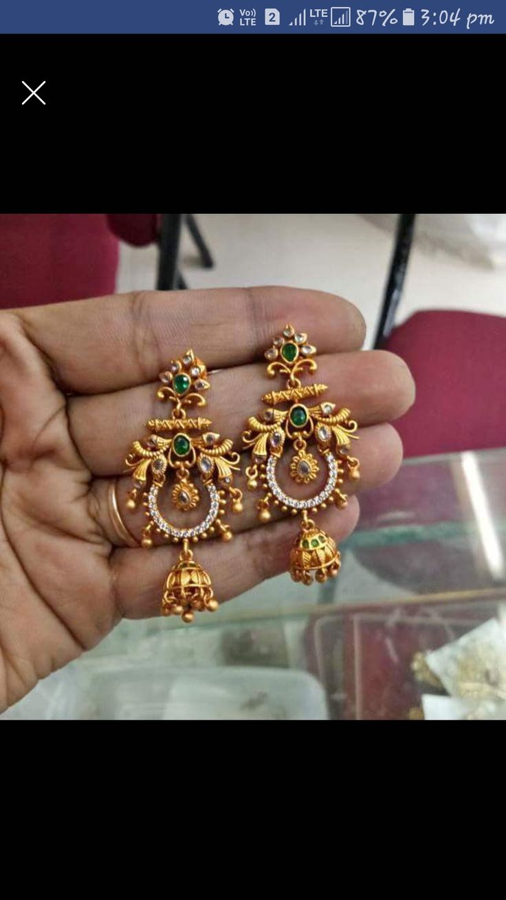 Ear Hangings Indian Gold, Latest Gold Ring Designs, Simple Necklace Designs, Pearl Earrings Designs, Temple Jewellery Earrings, Neck Pieces Jewelry, Choker Necklace Designs, Gold Earrings Models, Diamond Necklace Designs