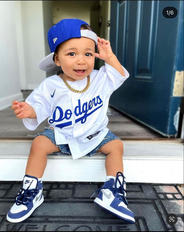 Baby Outfits For Boys Swag, Toddler Boy Disney Outfit, Toddler Nike Outfits Baby Boy, Toddler Boy Fashion Swag, Hispanic Babies, Roman Clothes, Avatar Babies, Baby Boy Outfits Swag, Black Baby Boys