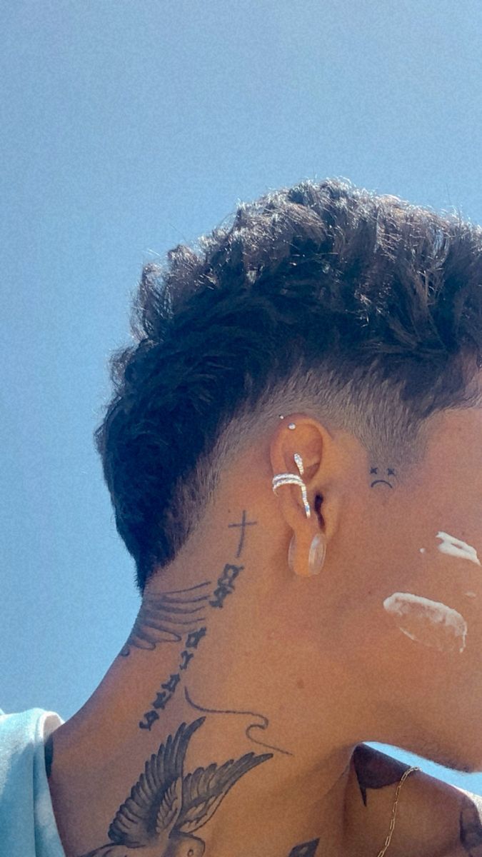 Mens Neck Tattoos, Curly Fade, Fade Haircut Curly Hair, Mullet Fade, Curly Hair Fade, Mens Haircuts Short Hair, Men Haircut Curly Hair, Haircut Curly Hair, Mullet Haircut