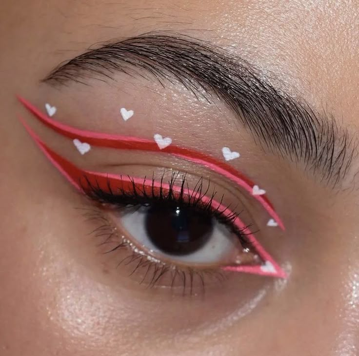 Valentines Day Eye Makeup, Eyeliner Graphic, Day Eye Makeup, Cute Eye Makeup, Graphic Makeup, Graphic Eyeliner, Valentines Day Makeup, Eye Makeup Pictures, Valentines Makeup