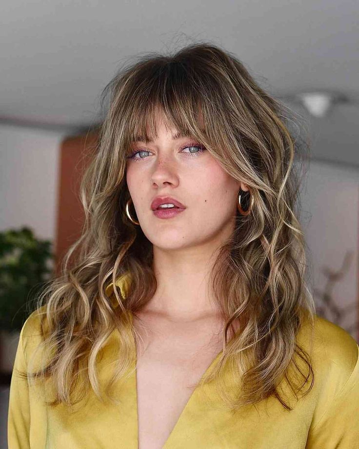 Haircuts For Fine Thick Wavy Hair, Voluminous Haircut For Fine Hair, Shag Fine Straight Hair, Shag Cut Thinner Hair, Haircuts For Fine Wavy Hair, Best Haircut For Thick Frizzy Hair, Long Blonde Wig, Long Hair Wigs, Medium Short Hair