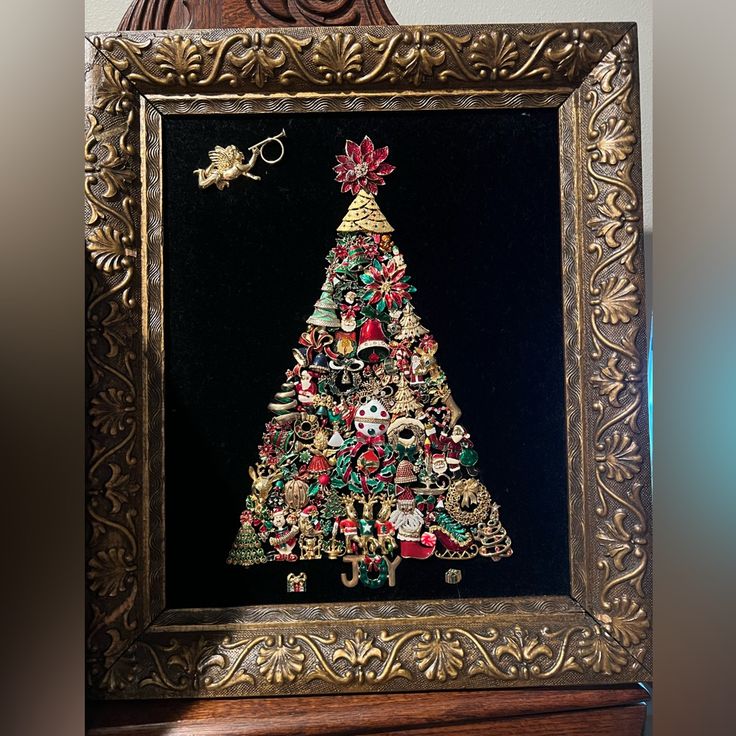 Handcrafted Jeweled Christmas Tree Made Of Broaches With Gold Frame Jewelry Art Framed Christmas Tree, Christmas Tree Made From Old Jewelry, Art With Old Jewelry, Christmas Jewelry Art, Brooch Christmas Tree Diy, Things To Make With Old Jewelry, Old Jewelry Crafts Ideas, Jewel Christmas Tree, Jewelry Tree Art