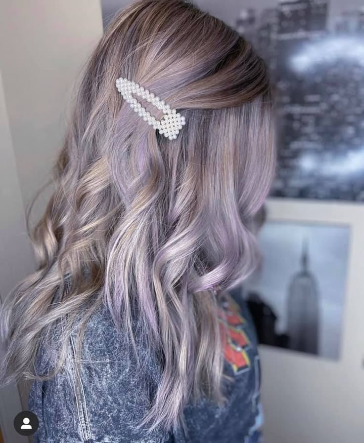 Lavendar Blonde Baylage Hair, Lavender Toner On Blonde, Lavender Highlights Blonde, Platinum With Lavender Highlights, Lilac Blonde Balayage, Blonde With Lilac Highlights, Blond Hair With Lavender Highlights, Blonde And Lilac Hair Highlights, Purple Toned Blonde Hair