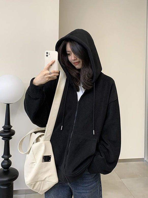 Size (CM) Dress Length Chest Sleeve S 66 121 54 M 68 125 55 L 70 129 56 Model is 158cm 45kg wears size S Hoodie Outfit Korean, Oversized Zip Up Hoodie Outfit, Zip Hoodie Outfit, Black Hoodie Outfit, Oversized Hoodie Outfit, Hoodie Outfit Casual, Oversized Zip Up Hoodie, Casual Day Outfits, Tomboy Outfits