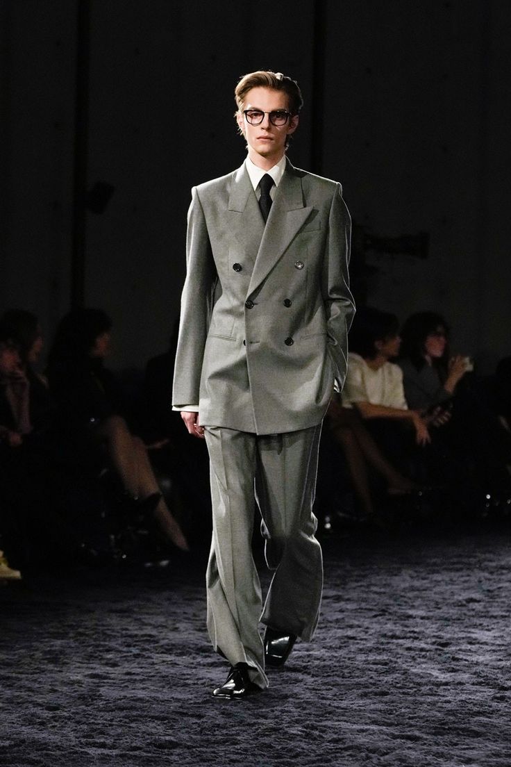 Ysl Runway, Saint Laurent Menswear, 2024 Menswear, Modern Suits, Menswear Runway, Best Dressed Man, Anthony Vaccarello, Menswear Fashion Show, Saint Laurent Paris