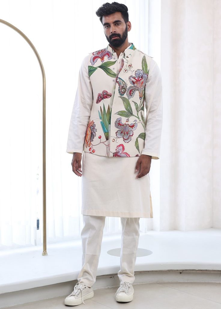 Embroidered bandi jacket. Rahul Khanna, Payal Singhal, Nyc Studio, Potli Bags, Nehru Jackets, Western Wedding, Wedding Service, Short Suit, Kurta Set